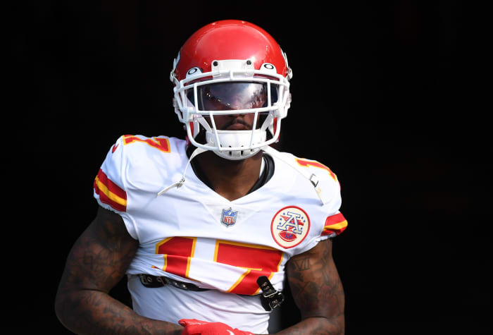 Oct 24, 2021; Nashville, Tennessee, USA; Kansas City Chiefs wide receiver Mecole Hardman (17) before the game against the Tennessee Titans at Nissan Stadium. Mandatory Credit: Christopher Hanewinckel-USA TODAY Sports